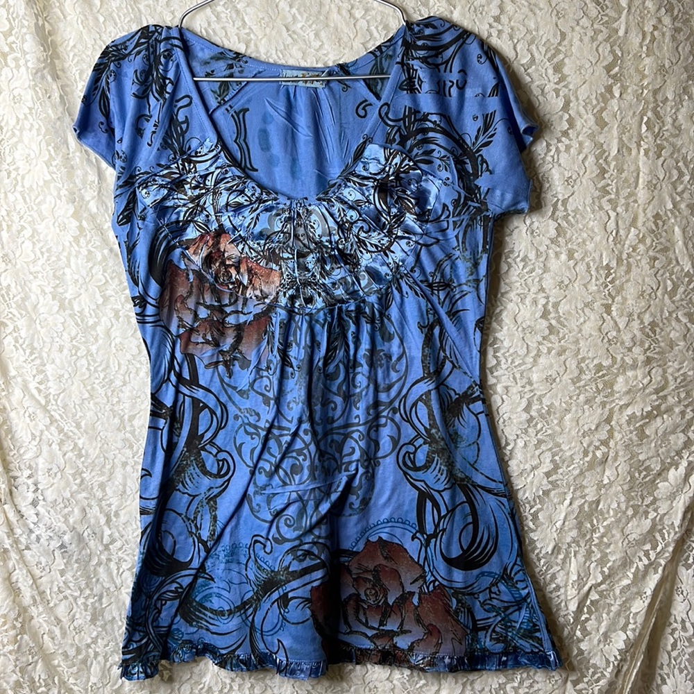Cute Y2K rose top.